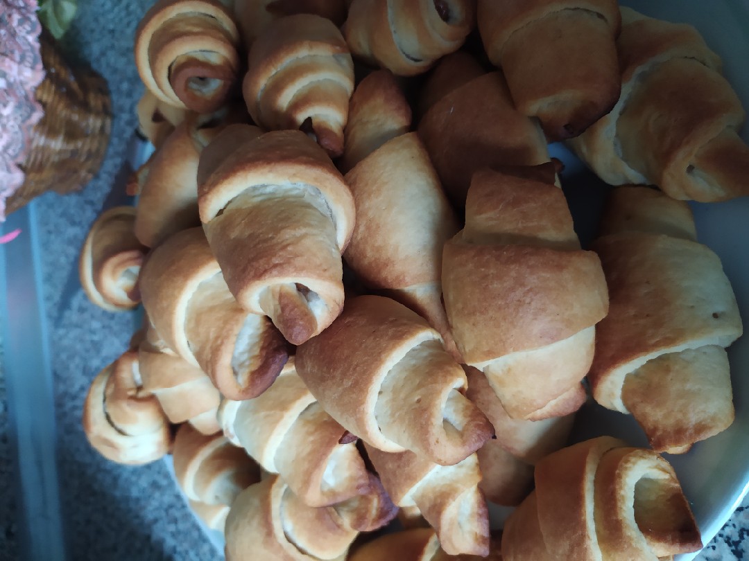 Рогалики с вареной сгущенкой