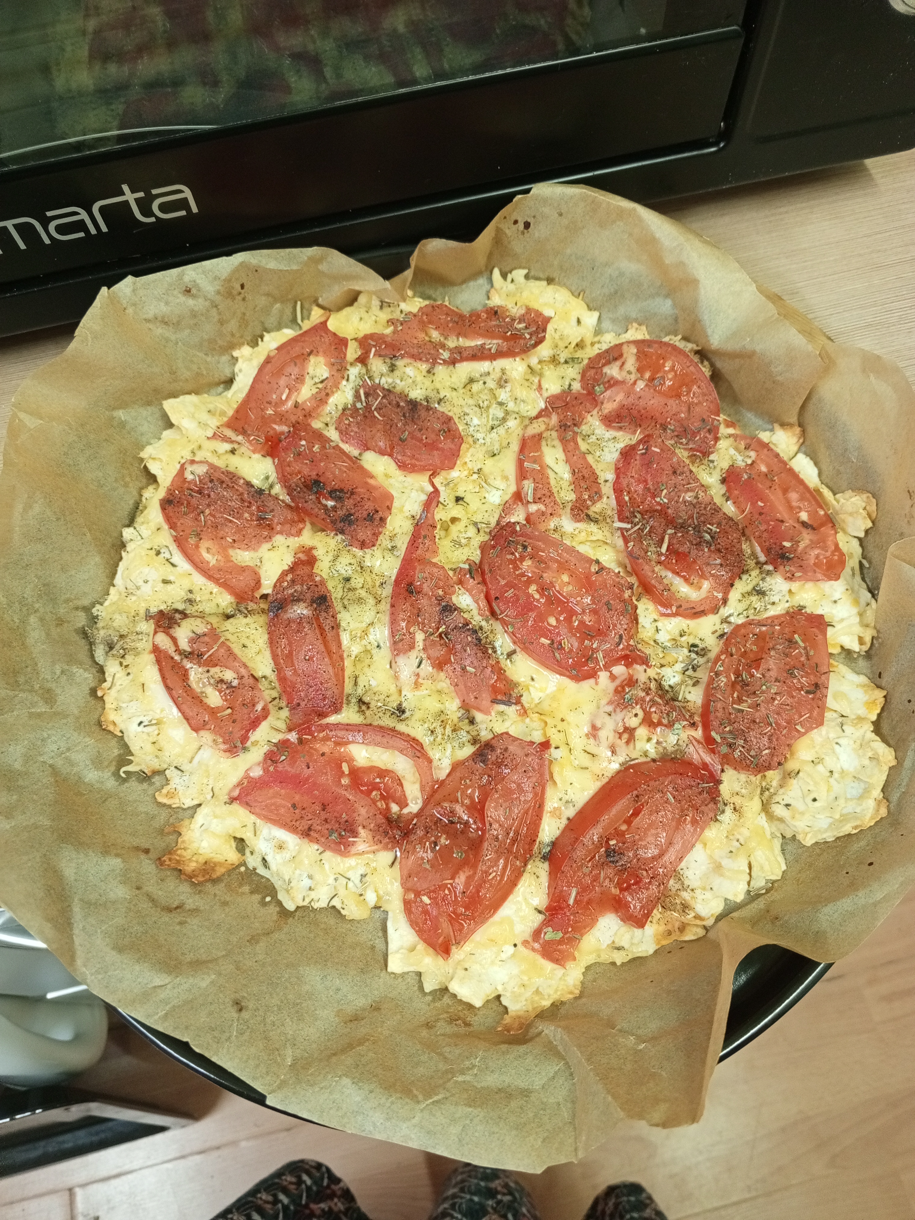 Сухой лаваш запечённый с помидорами и сыром