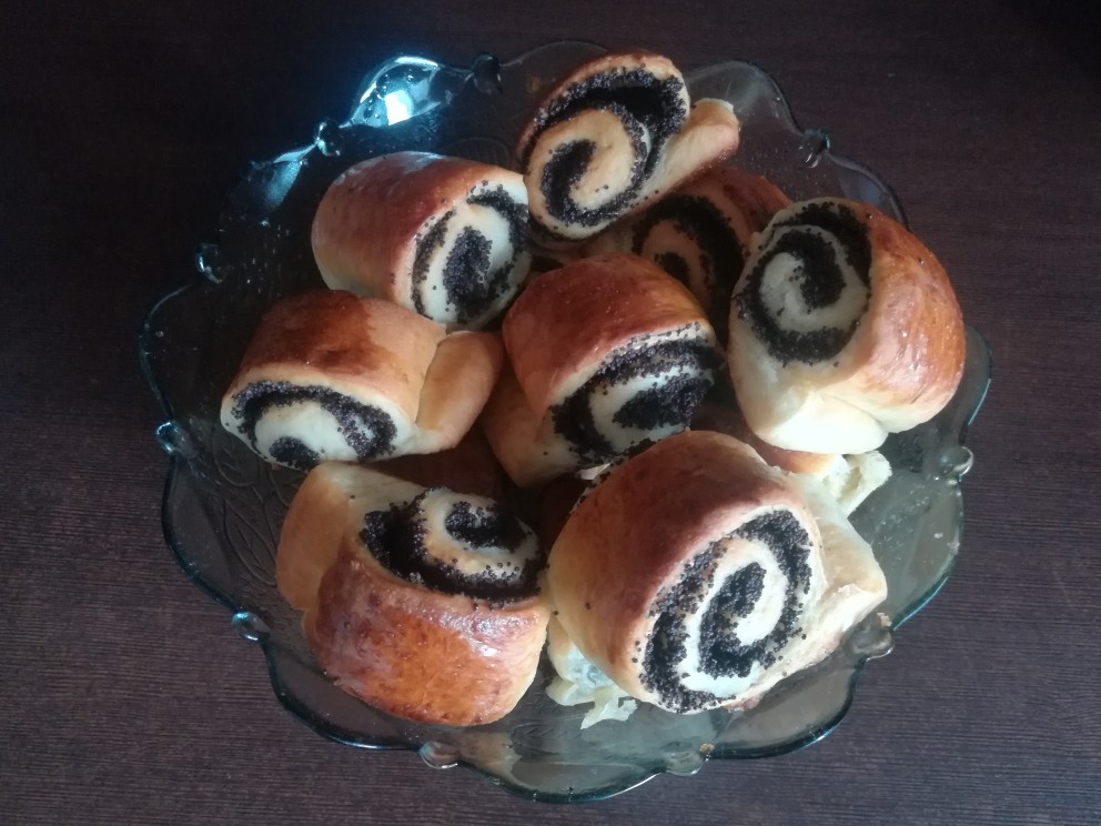 Постные маковые рулетики