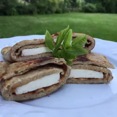 Овсяно-ржаные блины с зирой и адыгейским сыром