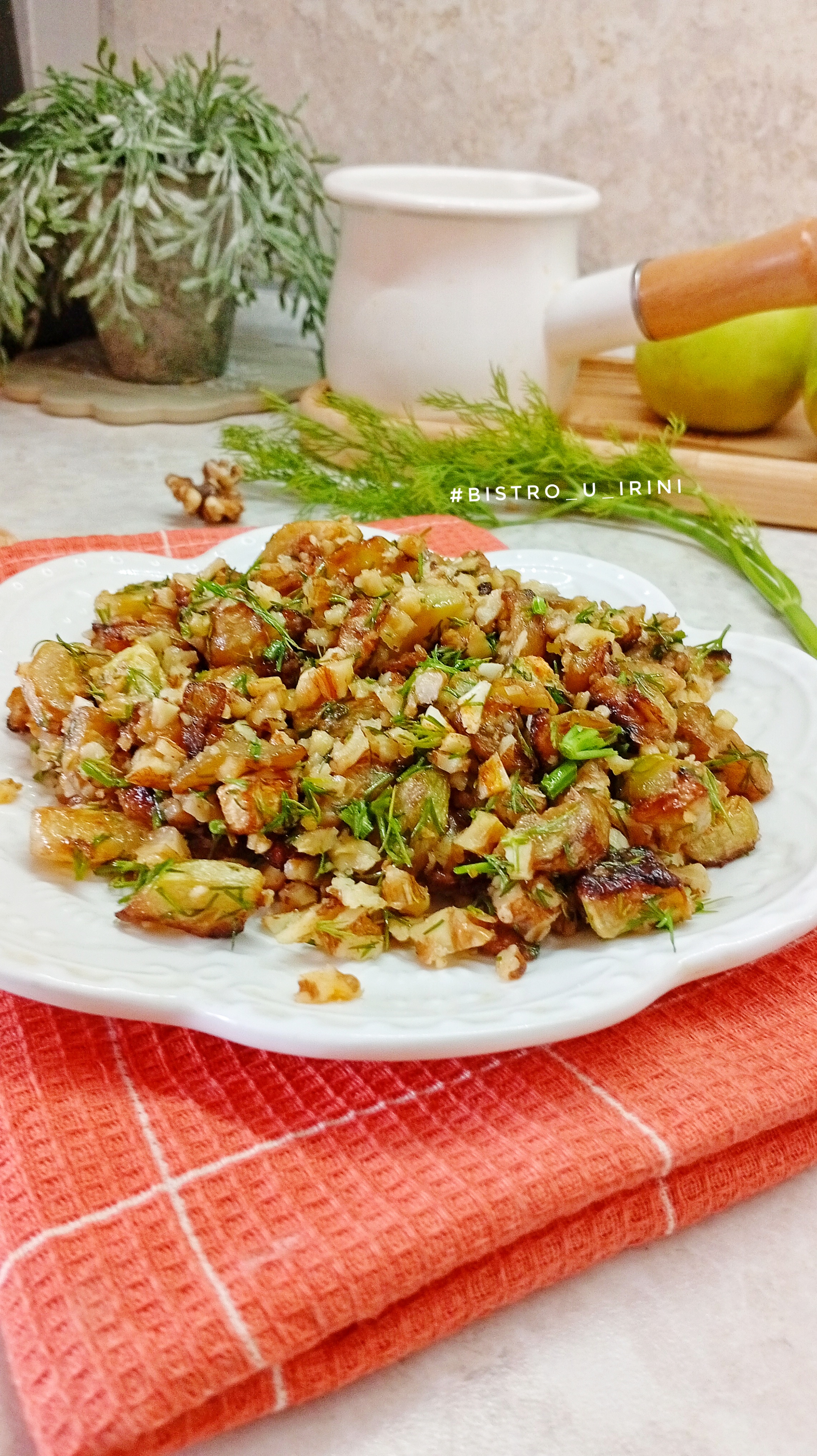 Кабачки с грецкими орехами и чесноком по-грузински