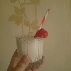 Коктейль молочно-клубничный 🍓🍹