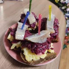 Закуска "Сельдь на шубе" 