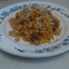 Булгур тушеный с мясом и овощами