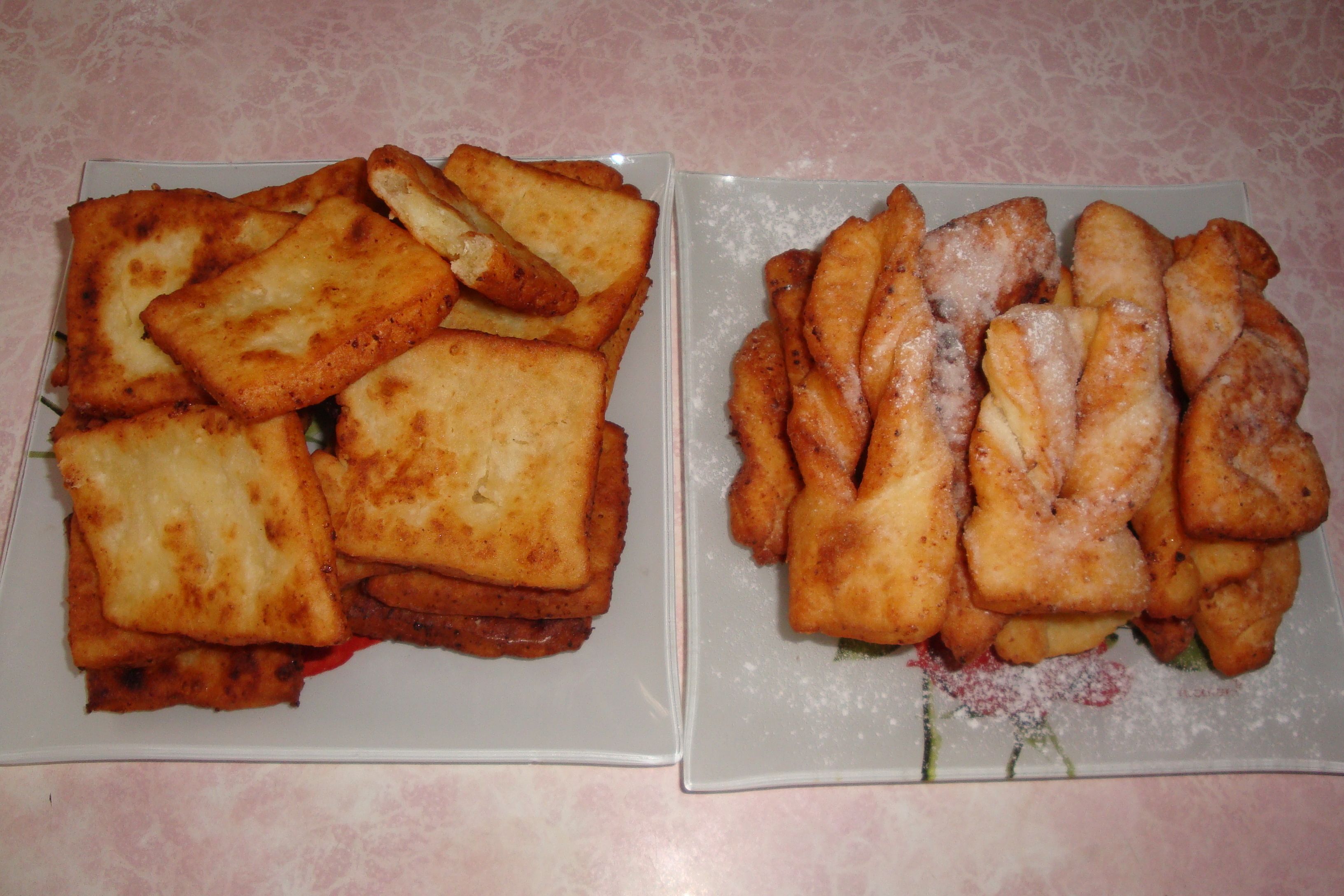 Творожные завитушки и лепешки