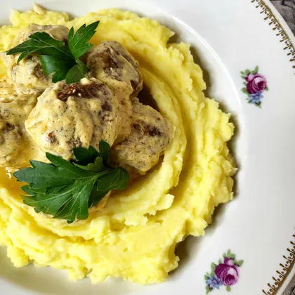 Фрикадельки с рикоттой в сливочном соусе
