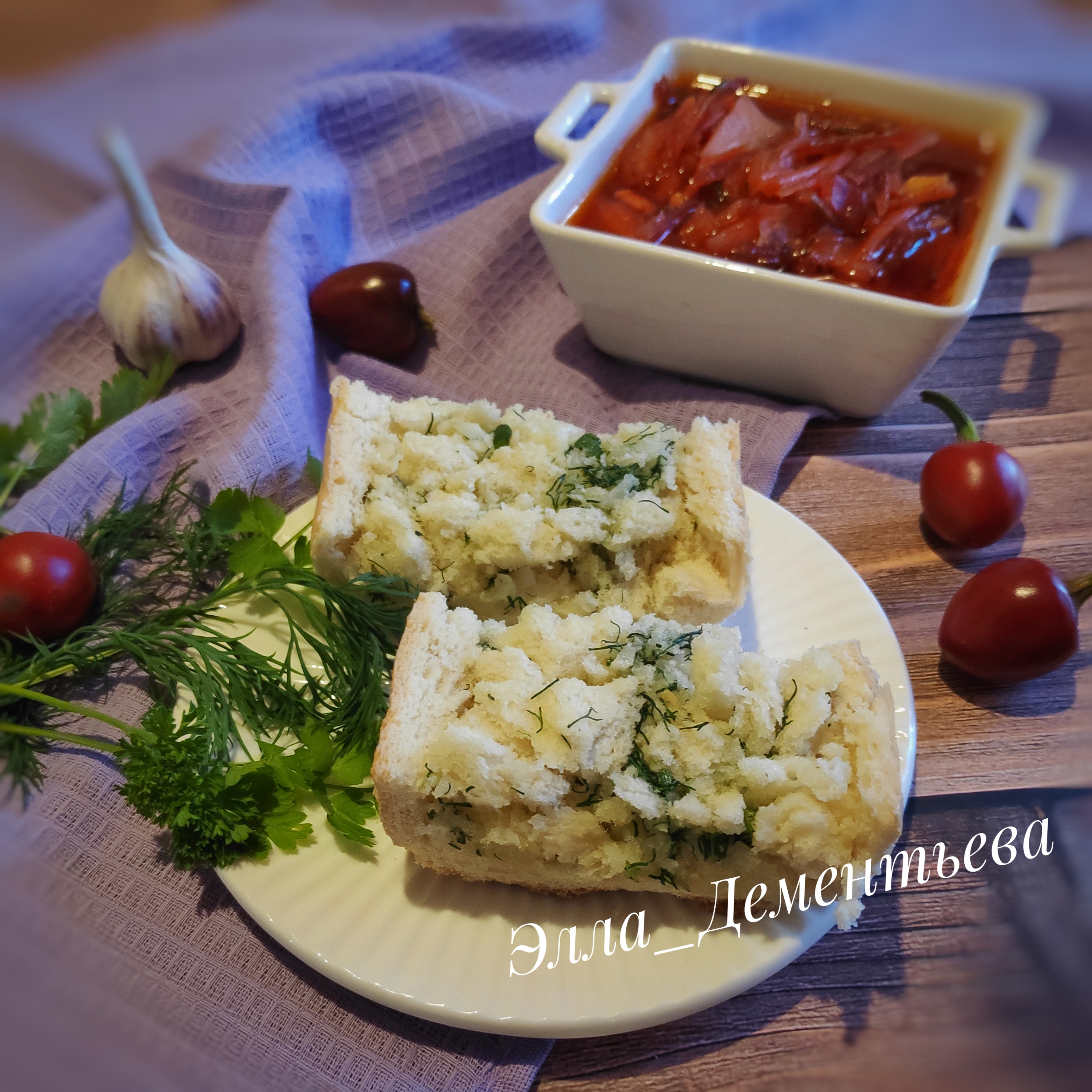 Батон чесночный