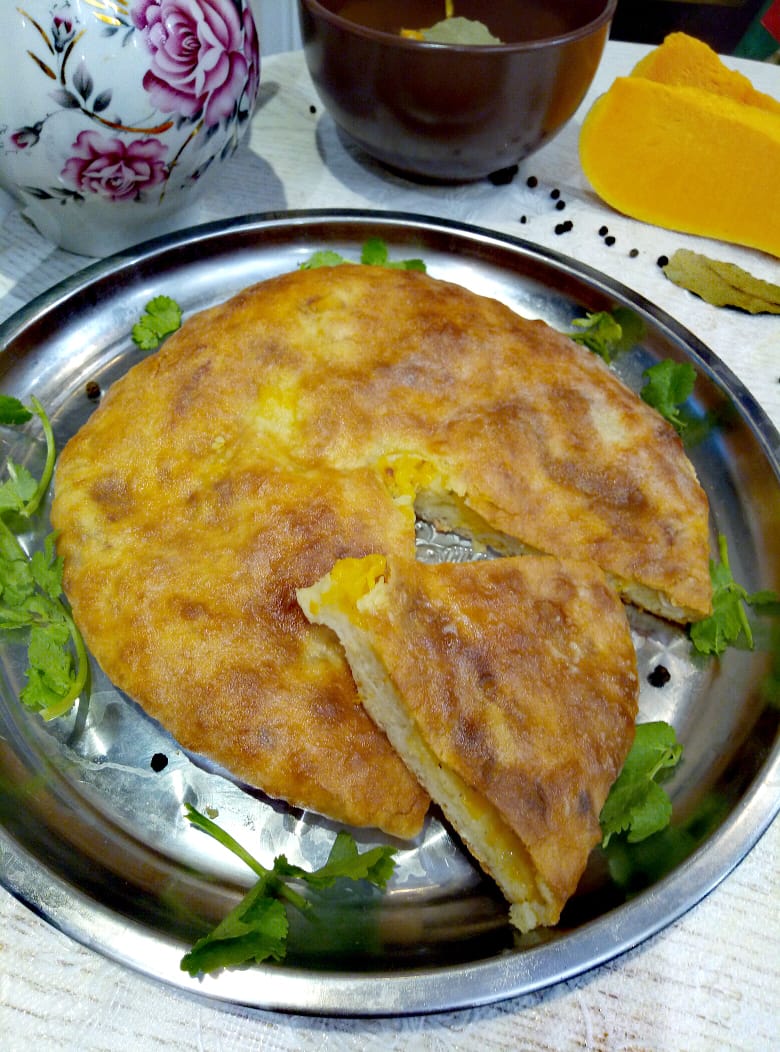 Осетинский пирог с тыквой, сыром и зеленью: пошагово с фото
