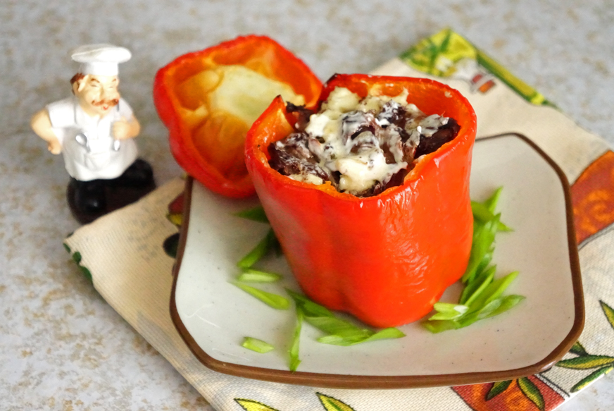 Перец фаршированный тунцом и сыром
