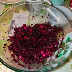 Салат с нутом и свёклой