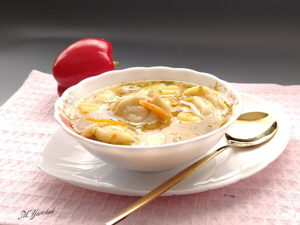 Суп с пельмешками