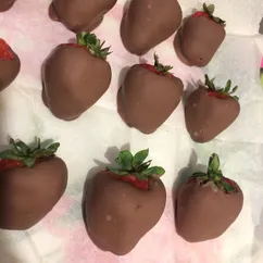 Клубника в шоколаде 🍓🍫