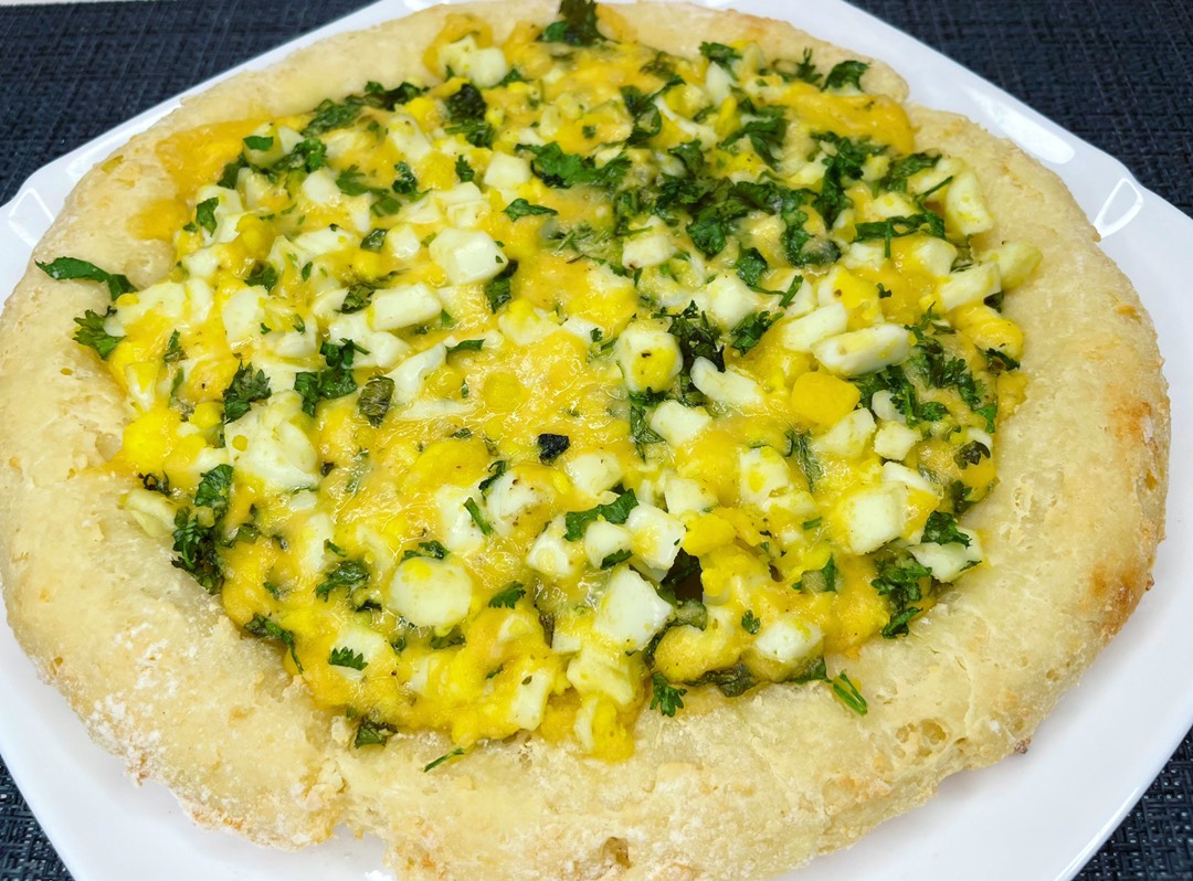 Пирог с яйцом и сыром