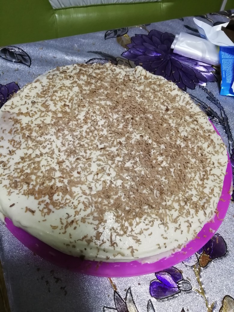Масляный крем со сгущенкой для торта - рецепт с фото