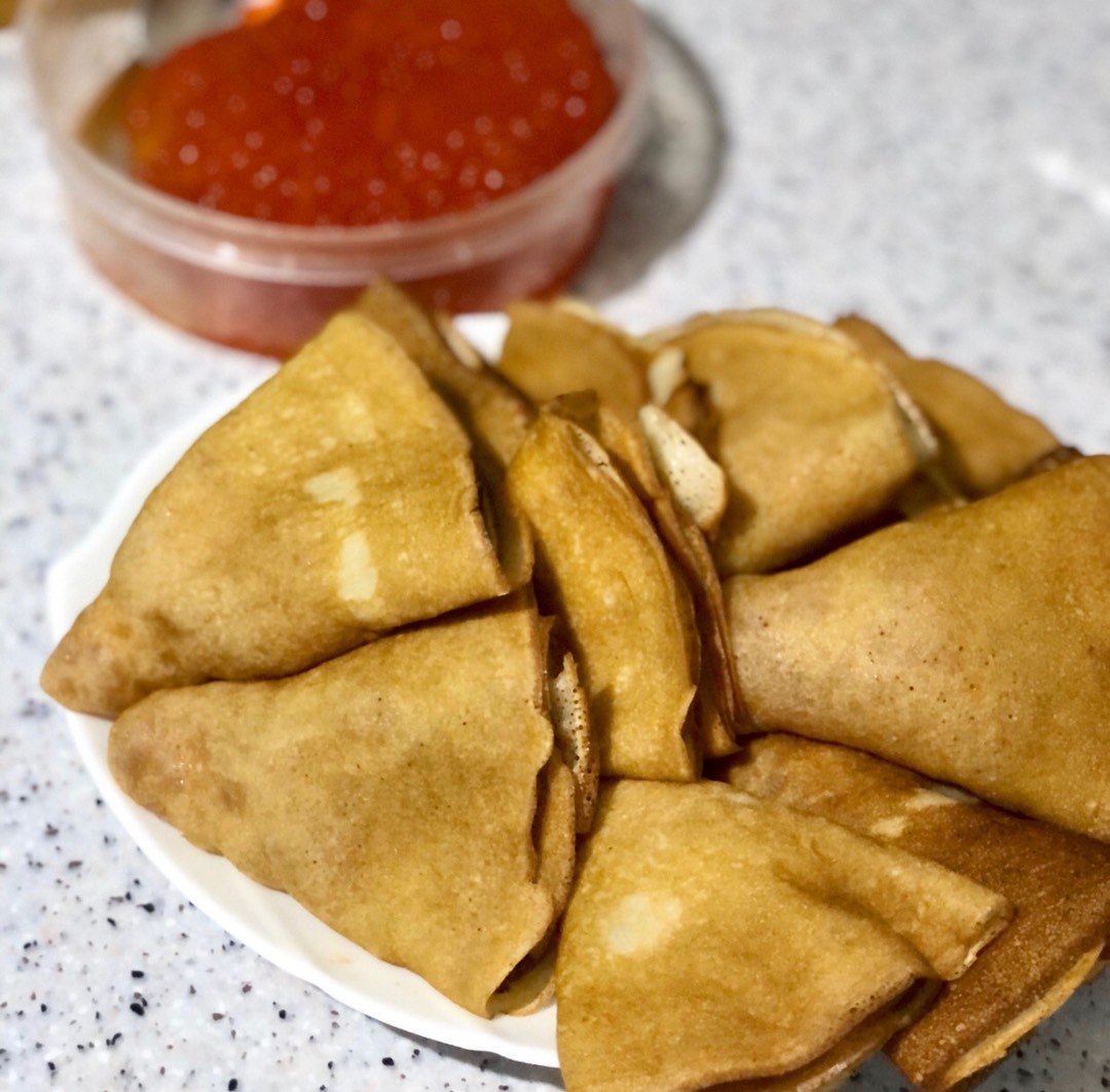 Блинчики на сметане с красной икрой 🤤