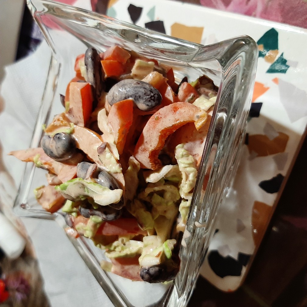 Салат с фасолью