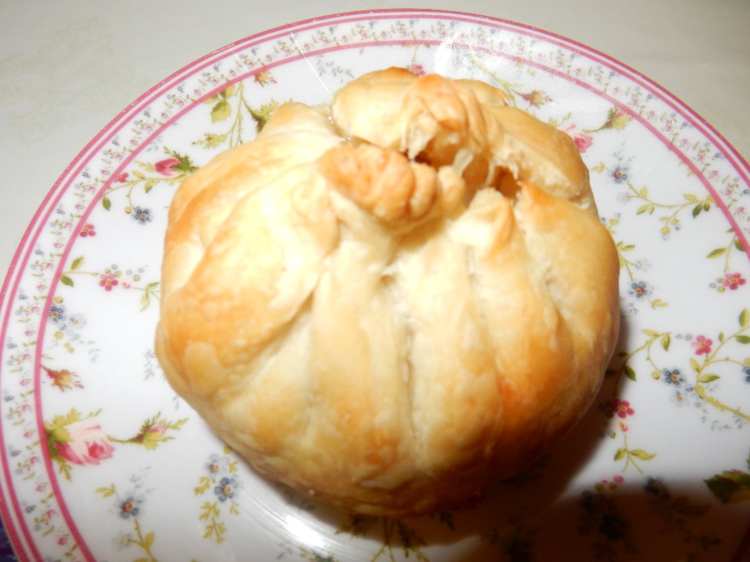 Яблоко в слоеном тесте