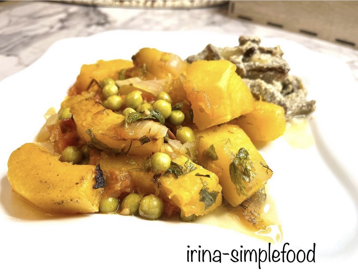 Кабачки с горошком, запеченные