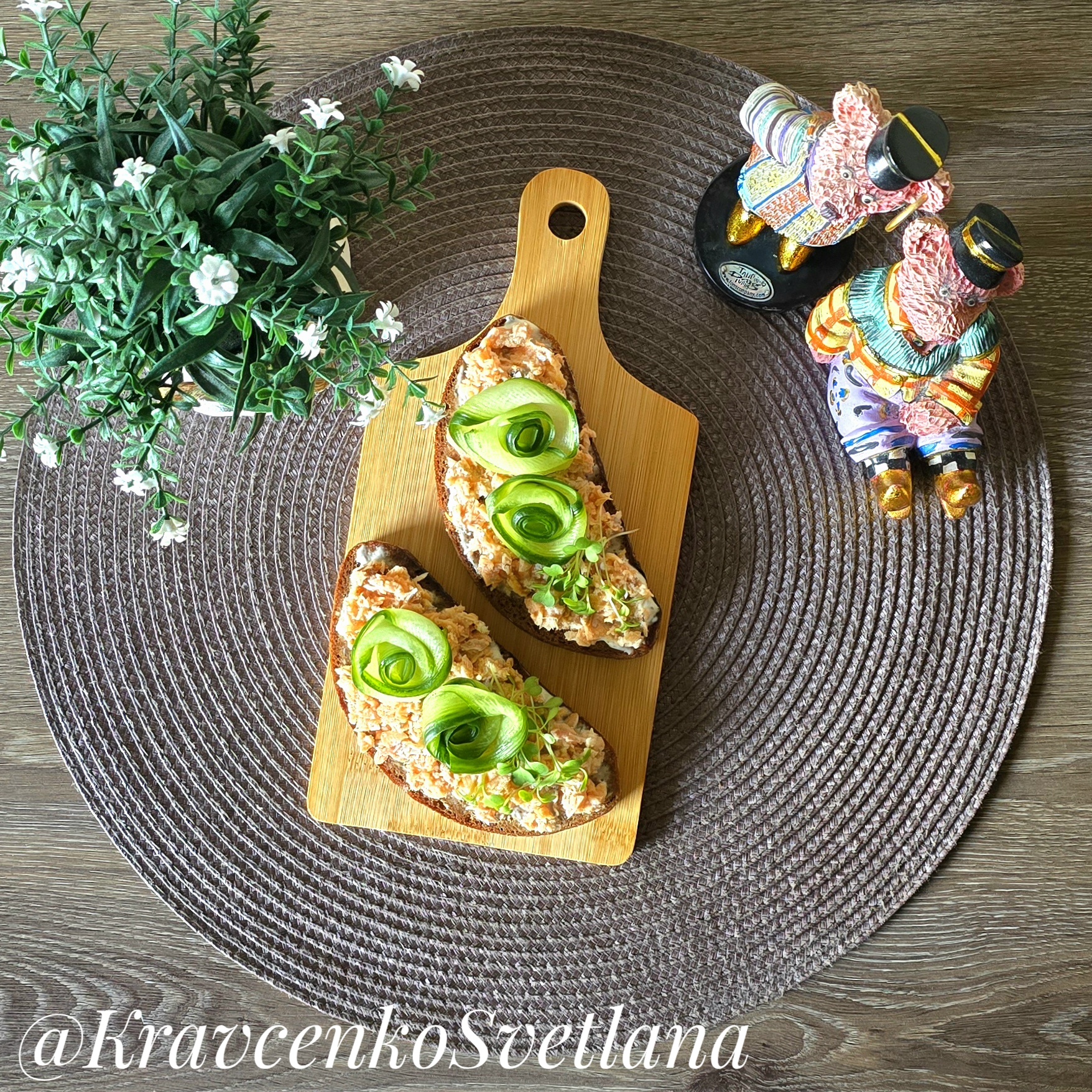 Бутерброды с консервированной рыбой