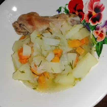 Картофель тушёный с курицей
