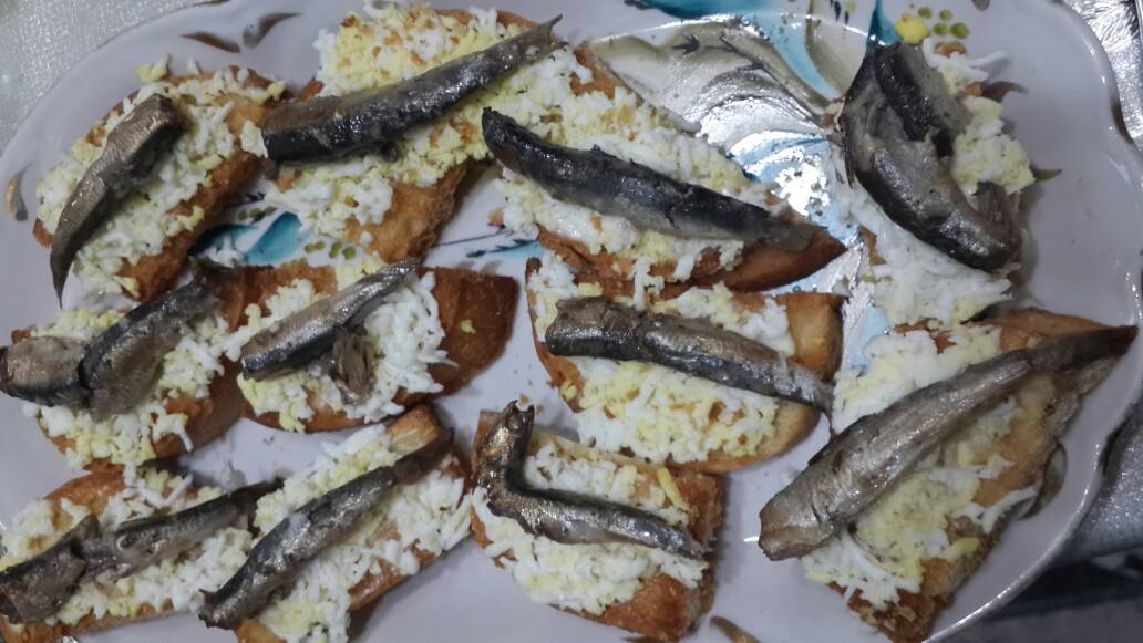 Рецепты со шпротами фото пошагово
