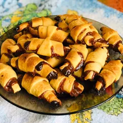 «Рогалики с варенной сгущенкой 🥐»