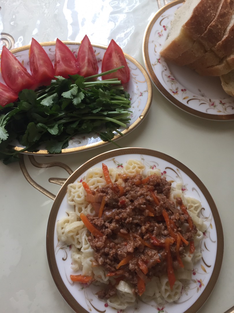 Макароны с подливой