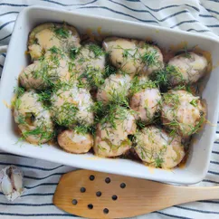 Запеченый картофель с чесноком под сыром