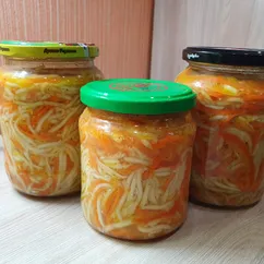 Салат по-корейски на зиму, из кабачков, моркови и перца