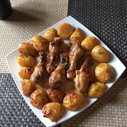 Куриные ножки с картофелем запечённые в духовке