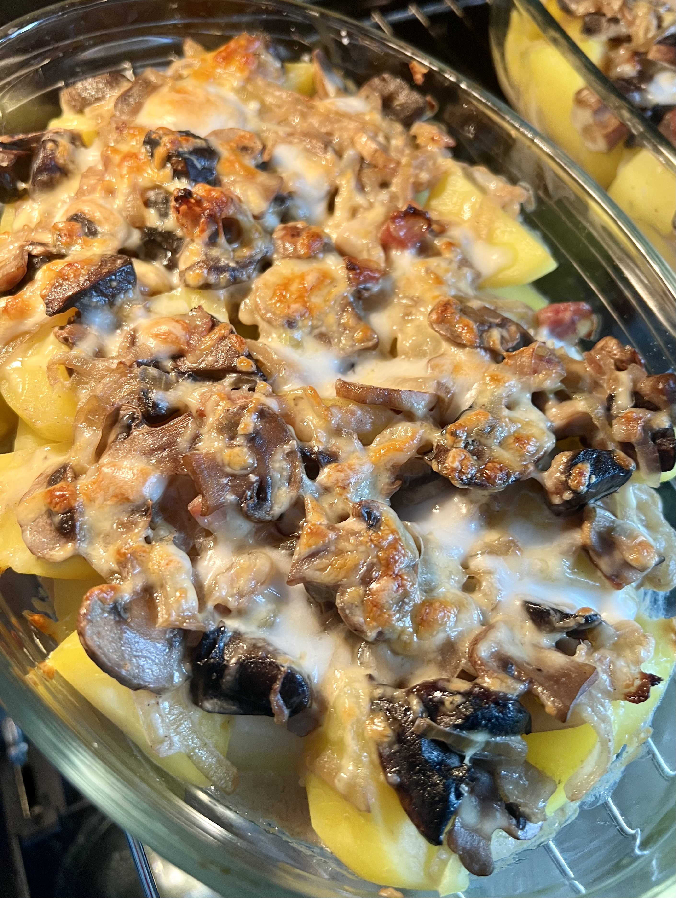 Нежная картошечка с грибами и беконом