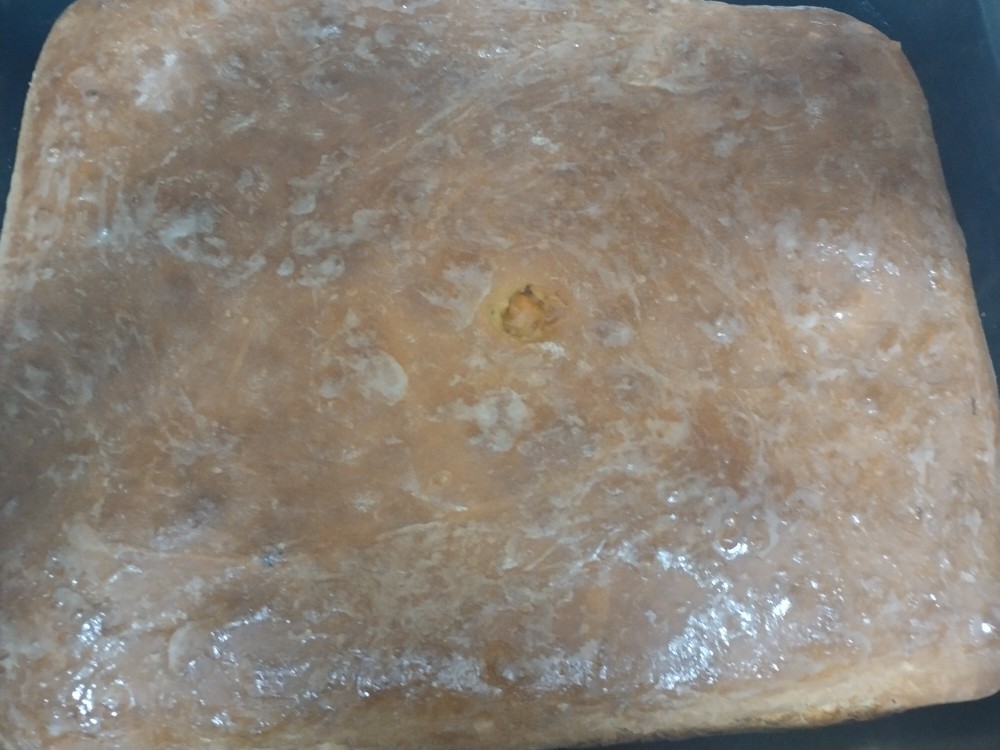 Пирог с брюшками семги из дрожжевого теста