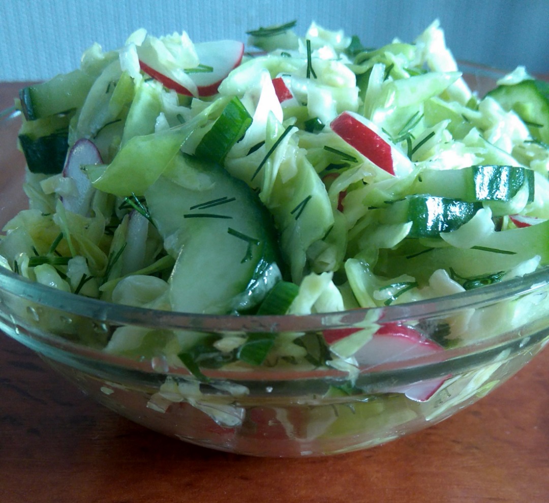 Салат «Весенний» с капустой и морковью — рецепт с фото пошагово