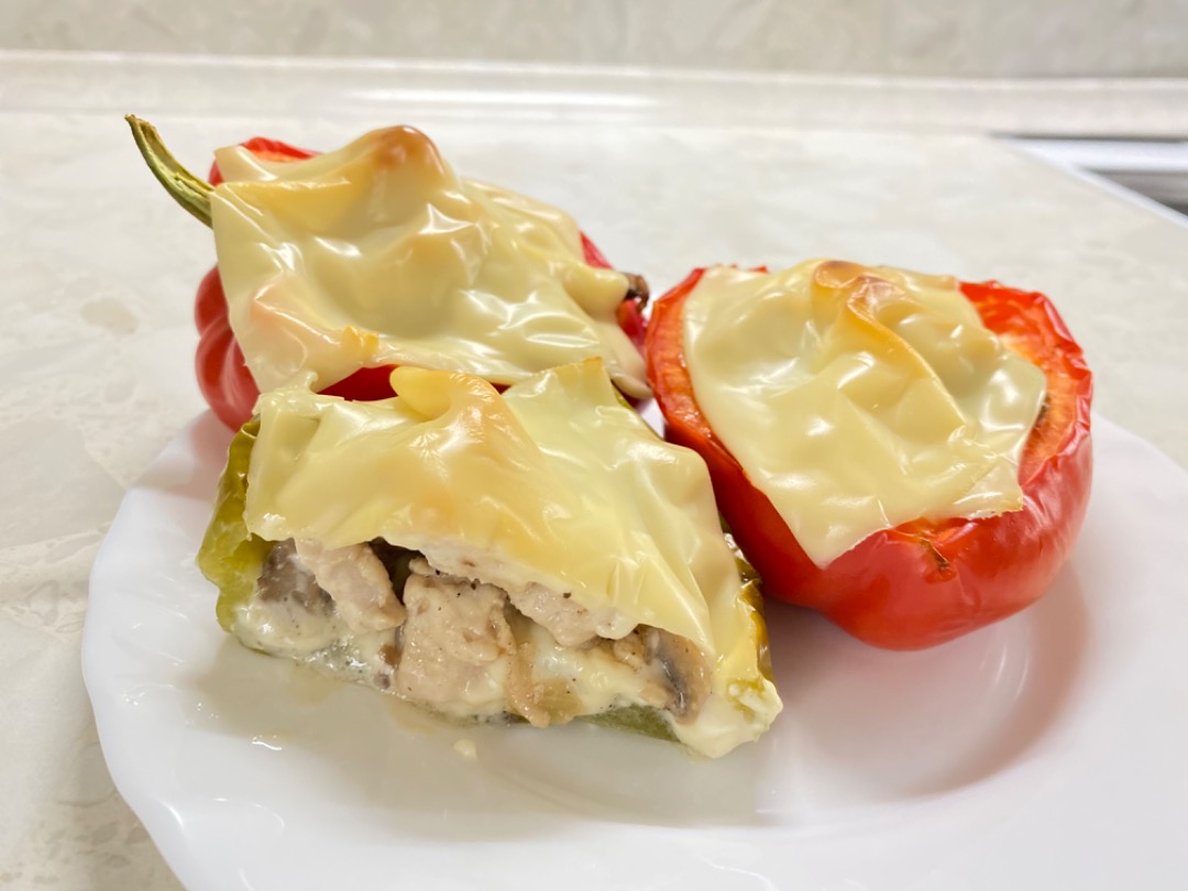 Перчики, запеченные с Моцареллой