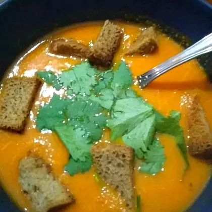 Постный томатный суп-пюре "Гаспаччо с кореньями"