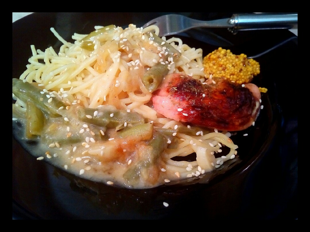 Шпикачки в сливочном соусе