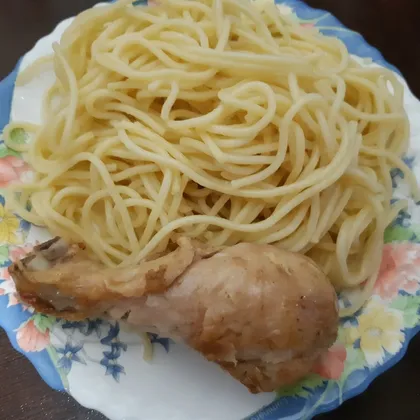 Спагетти с куриной голенью