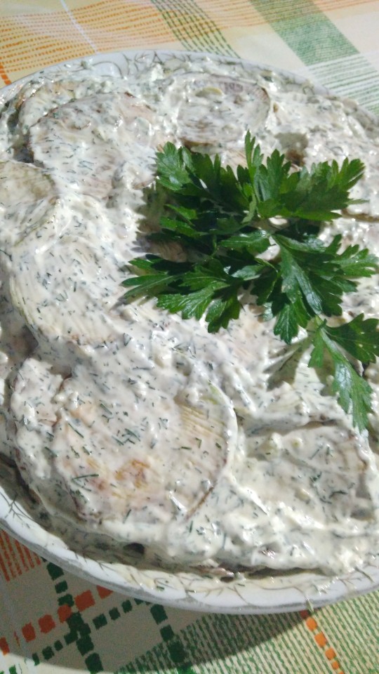 Кабачки под чесночным соусом