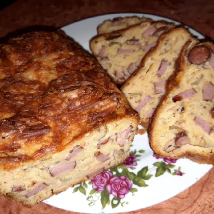 Баварский закусочный кекс с колбасками и оливками