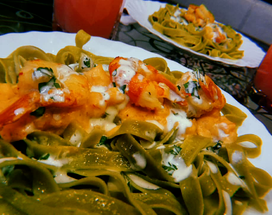 Фетучини с соусом из креветок и чесночной заправкой