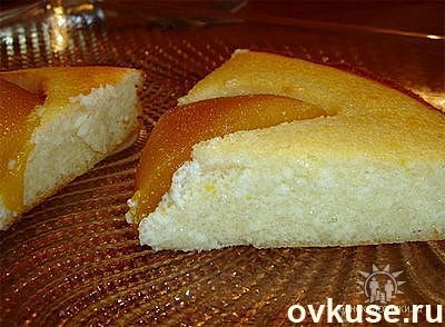 Творожная запеканка с персиками