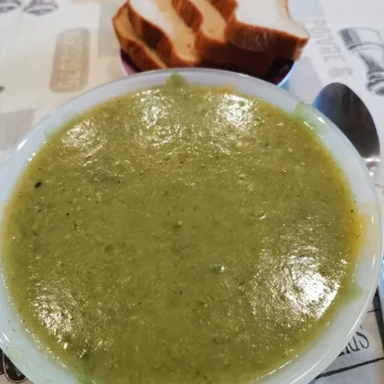 Суп-пюре из зелёной фасоли и брокколи