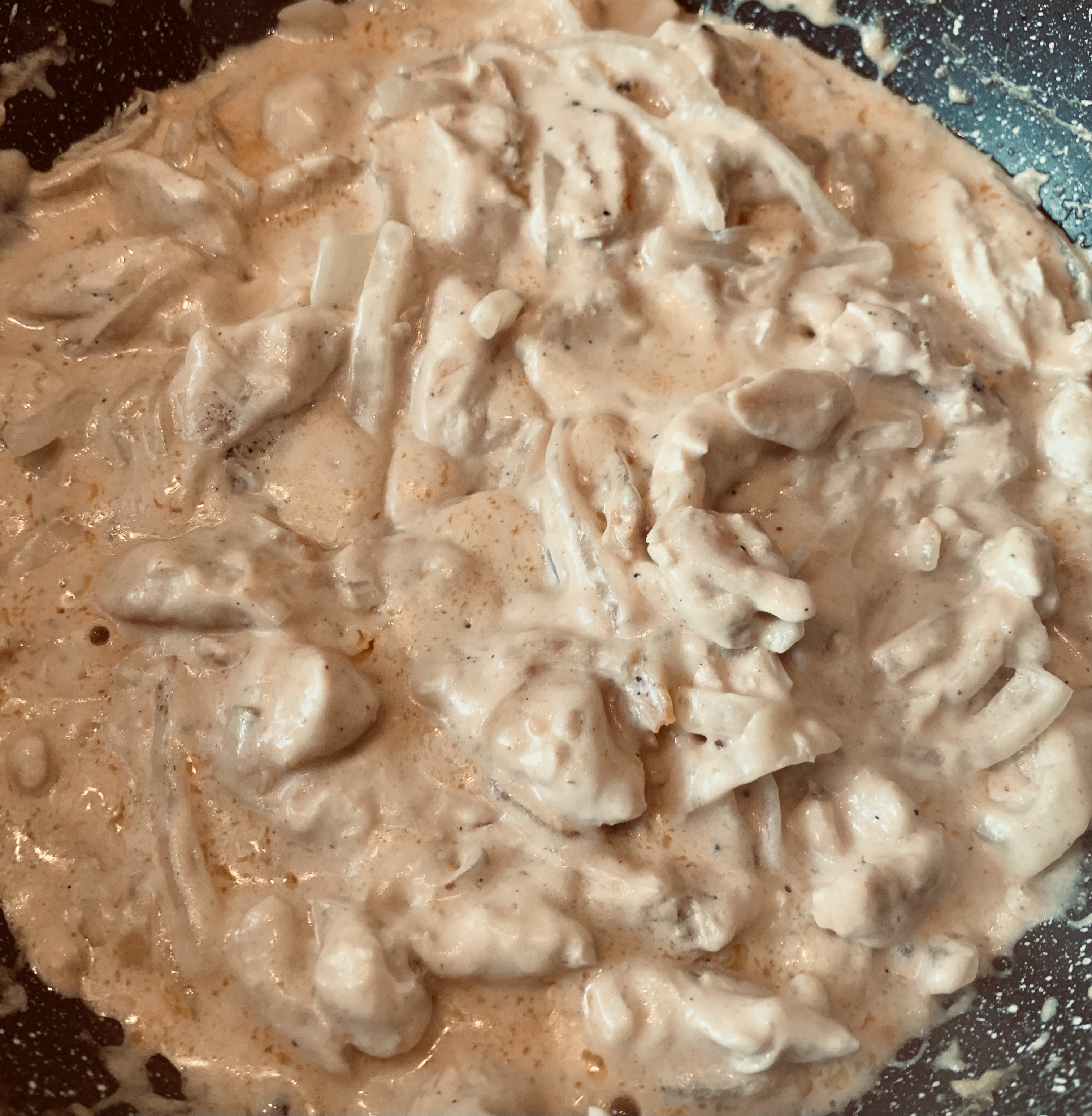 «Бефстроганов» из куриной грудки