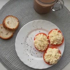 Закуска из помидоров с сыром