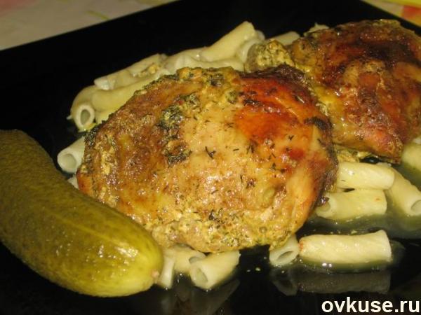 Томлёные куриные бёдрышки