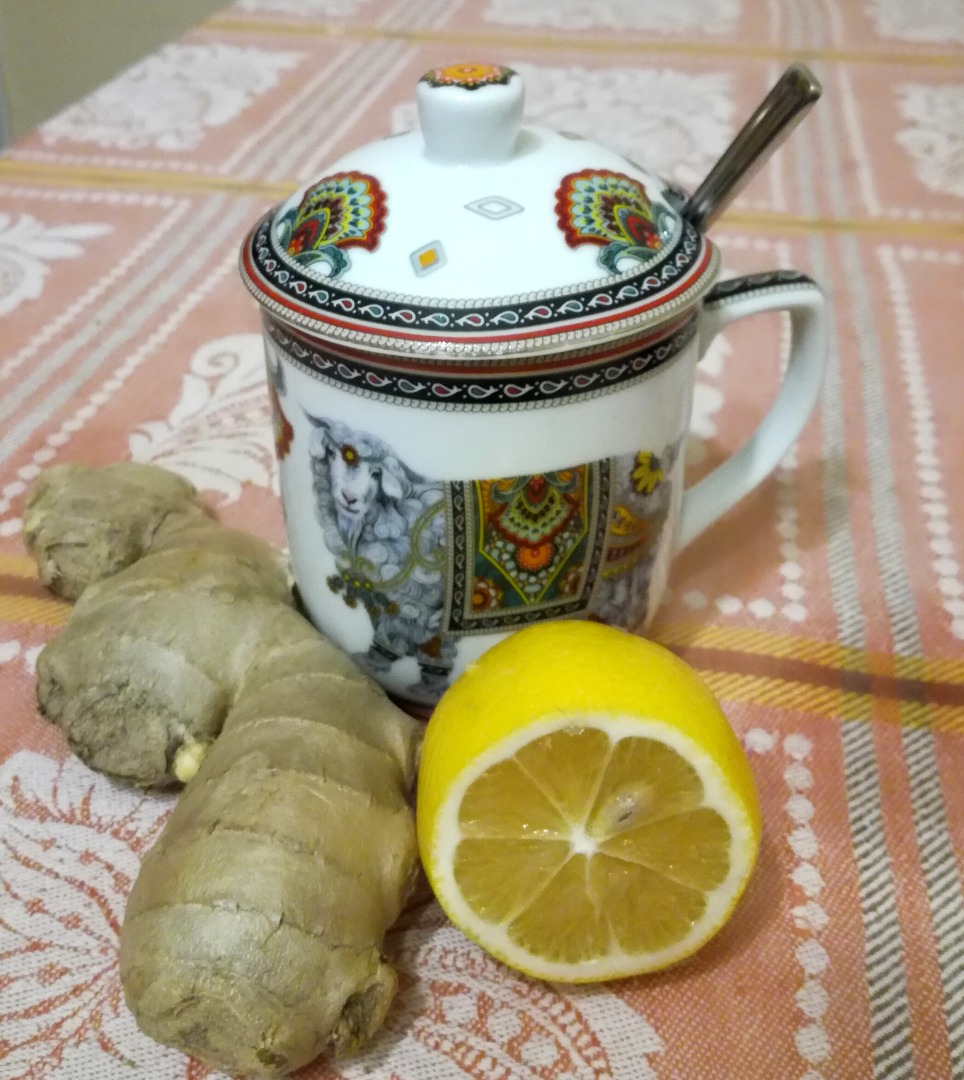 Чай имбирный с лимоном и медом