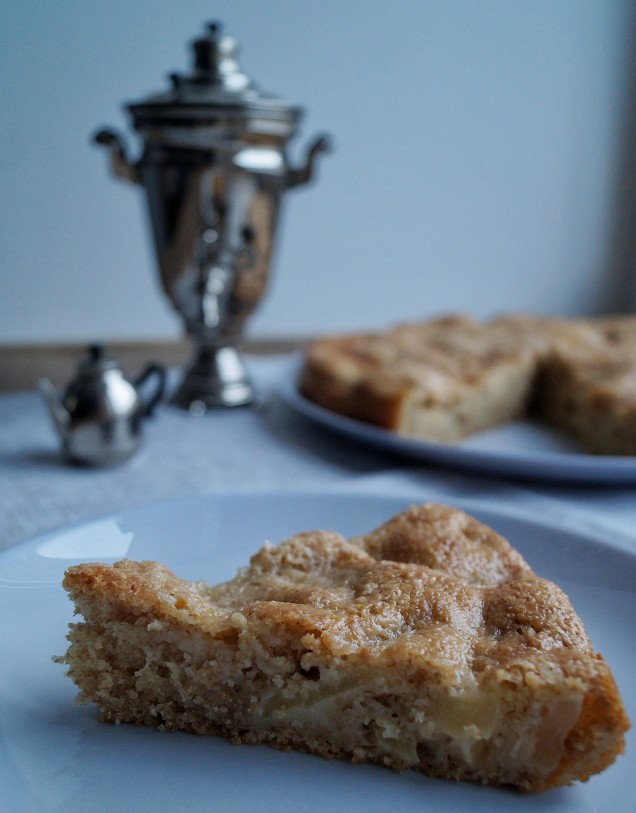 Шарлотка из цельнозерновой муки