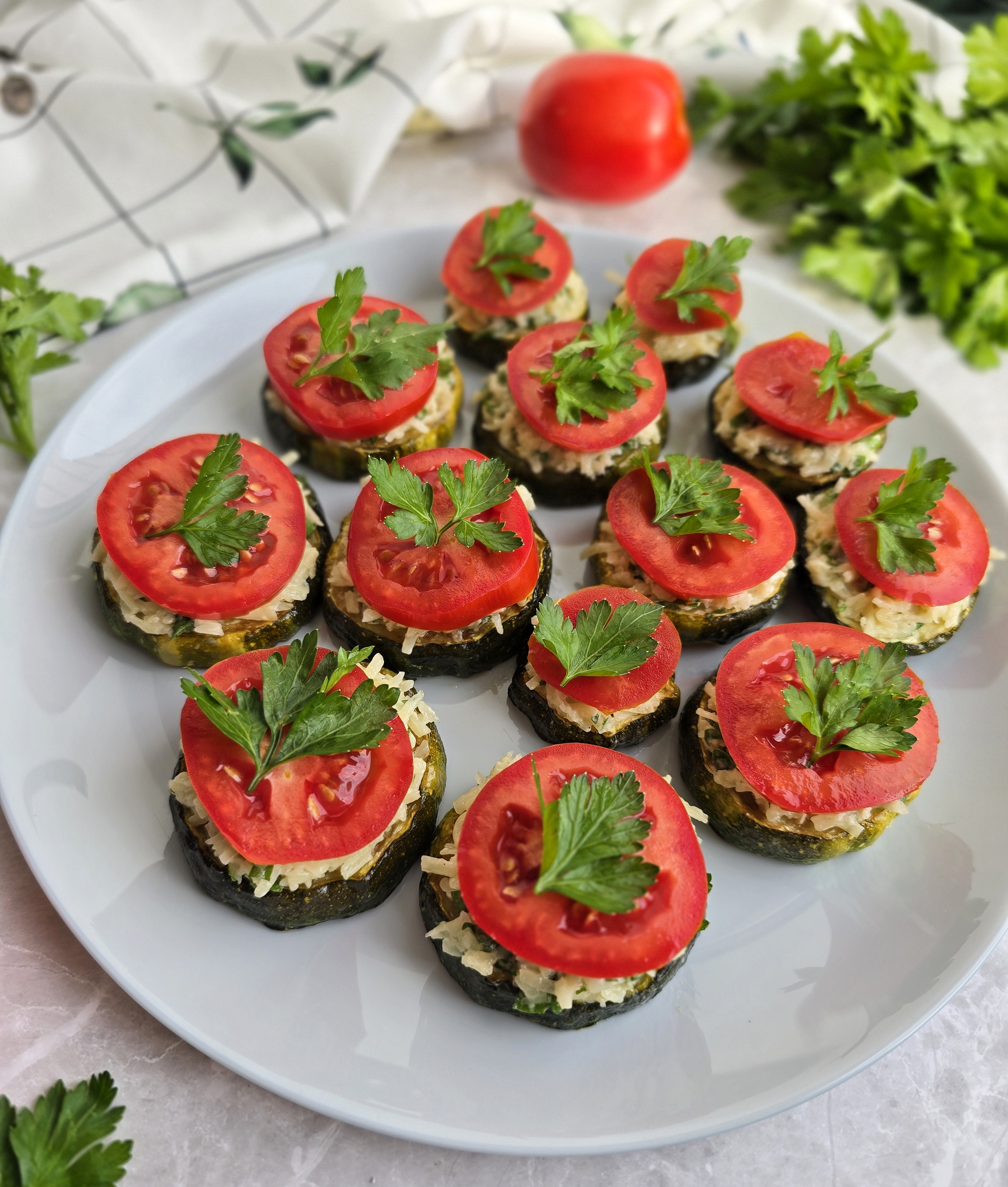 Жареные кабачки с сыром и чесноком