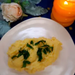 Картофельное пюре с молоком и сливочным маслом