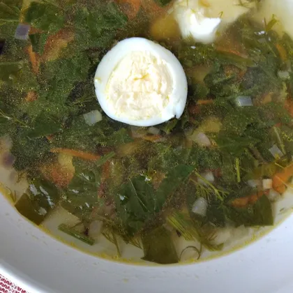 Суп со шпинатом и яйцом